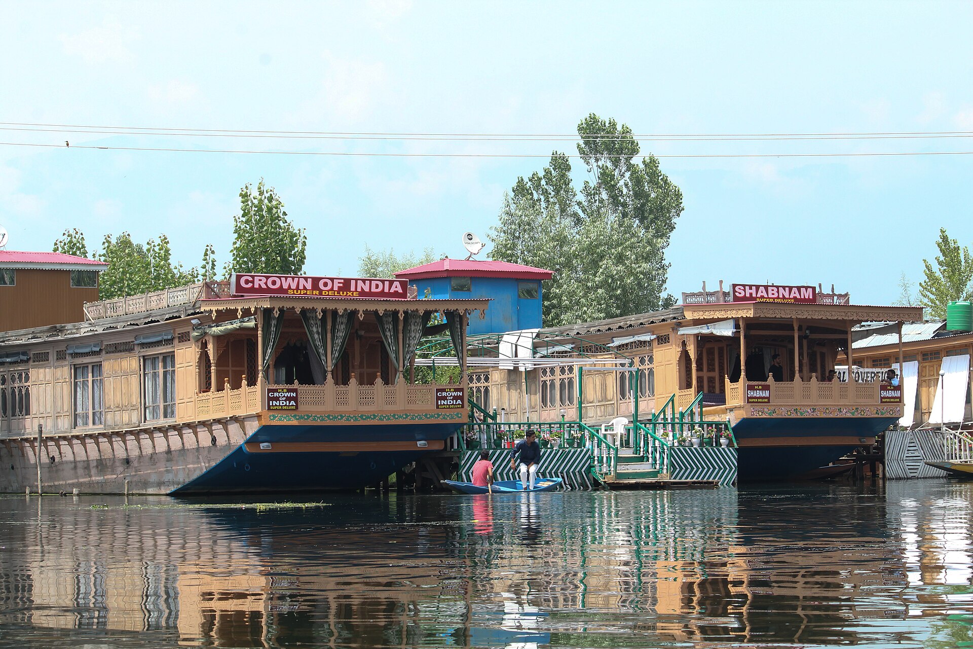 Kashmir Classic Escape